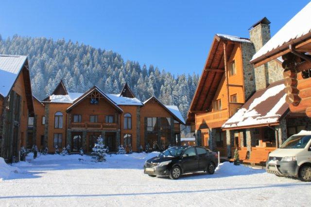 Hotel Sribni Rosy à Mykulychyn Extérieur photo