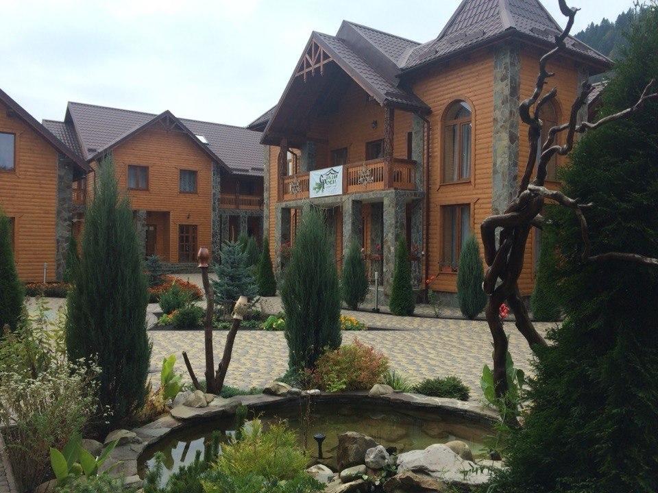 Hotel Sribni Rosy à Mykulychyn Extérieur photo