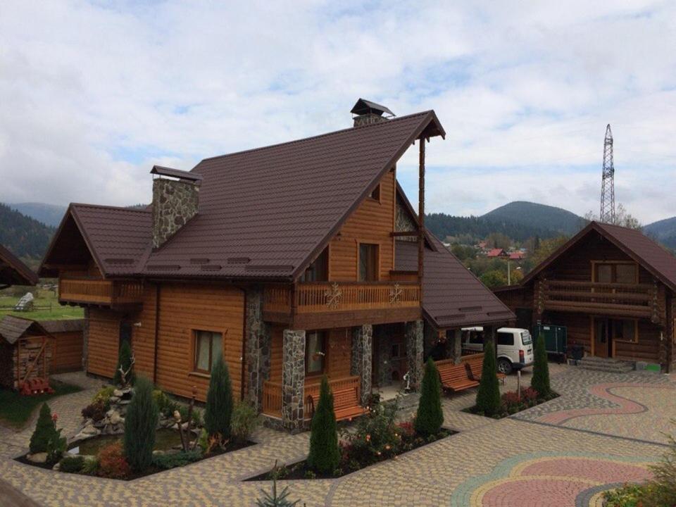 Hotel Sribni Rosy à Mykulychyn Extérieur photo